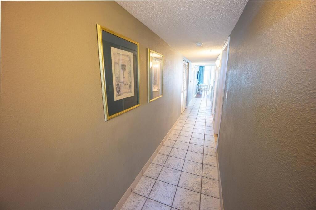 マートルビーチ Baywatch Renovated, Unobstructed Oceanfront Views!ヴィラ エクステリア 写真