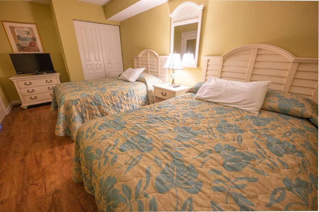 マートルビーチ Baywatch Renovated, Unobstructed Oceanfront Views!ヴィラ エクステリア 写真
