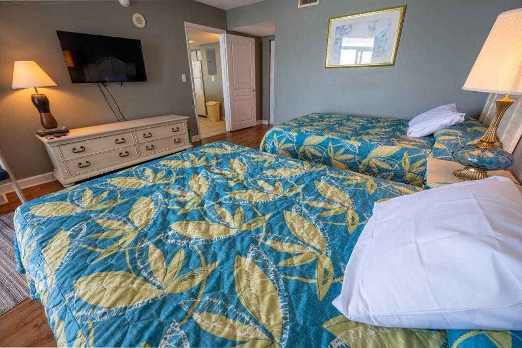 マートルビーチ Baywatch Renovated, Unobstructed Oceanfront Views!ヴィラ エクステリア 写真