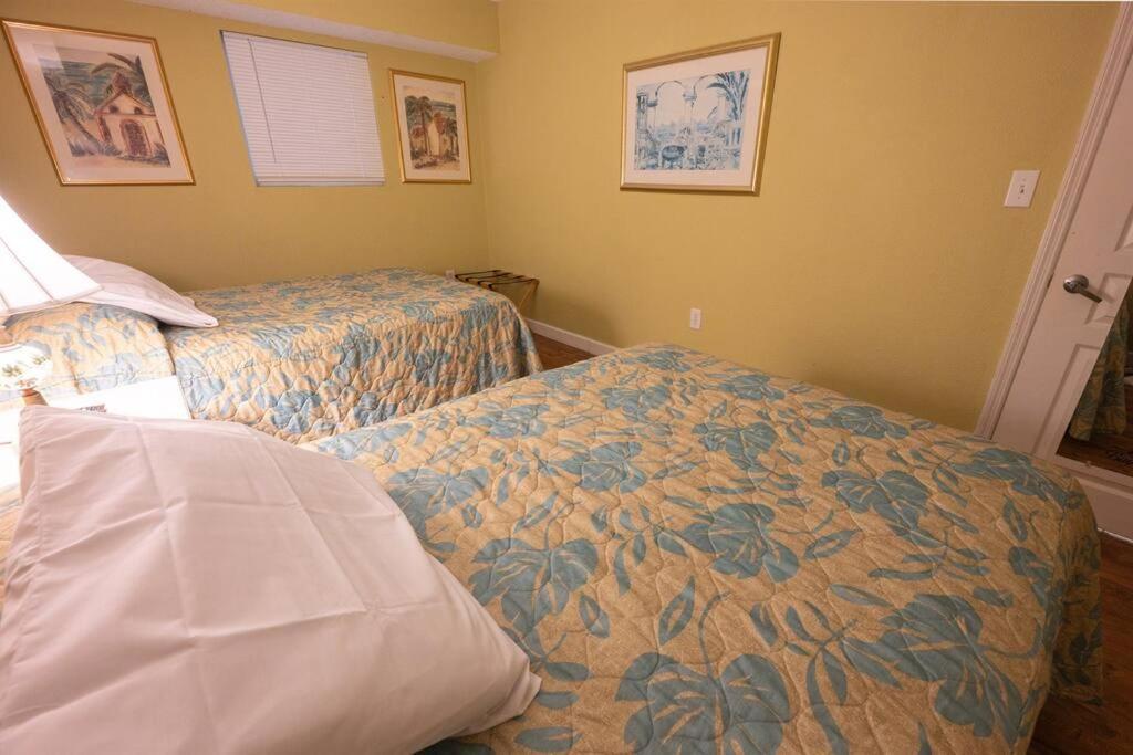 マートルビーチ Baywatch Renovated, Unobstructed Oceanfront Views!ヴィラ エクステリア 写真
