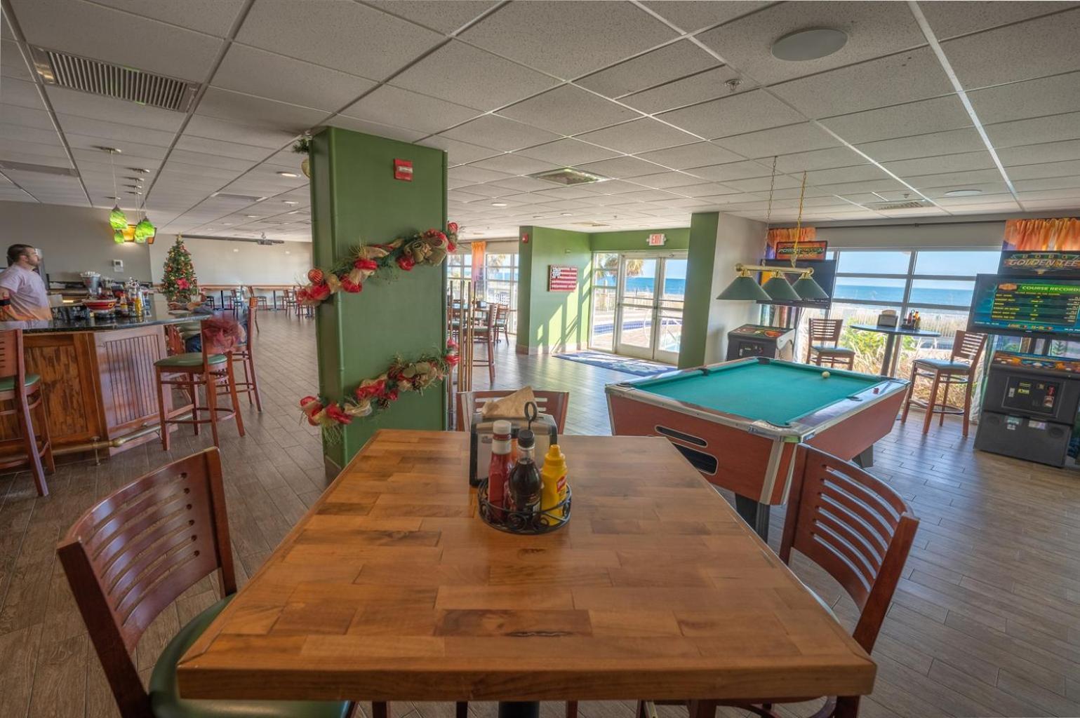 マートルビーチ Baywatch Renovated, Unobstructed Oceanfront Views!ヴィラ エクステリア 写真
