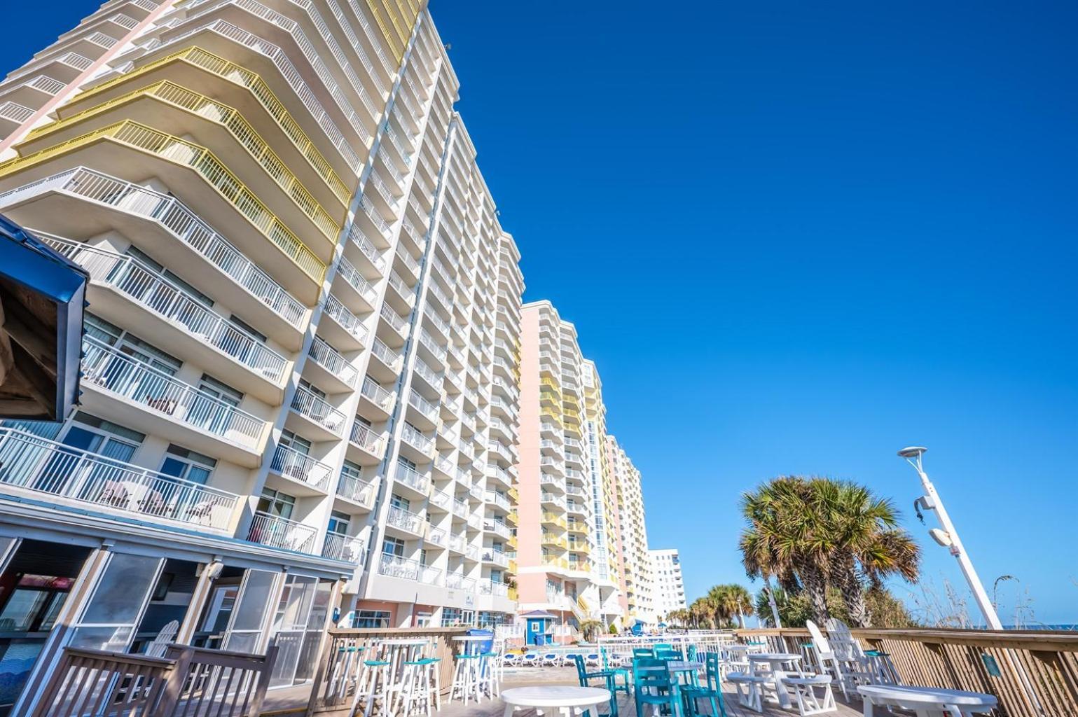 マートルビーチ Baywatch Renovated, Unobstructed Oceanfront Views!ヴィラ エクステリア 写真